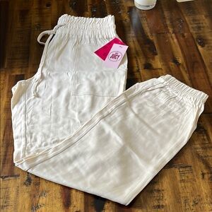 Juicy Couture Women's Off-White Trousers